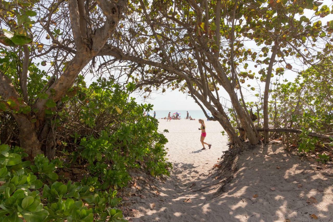 Castle Beach: Coral Condo Miami Beach Buitenkant foto